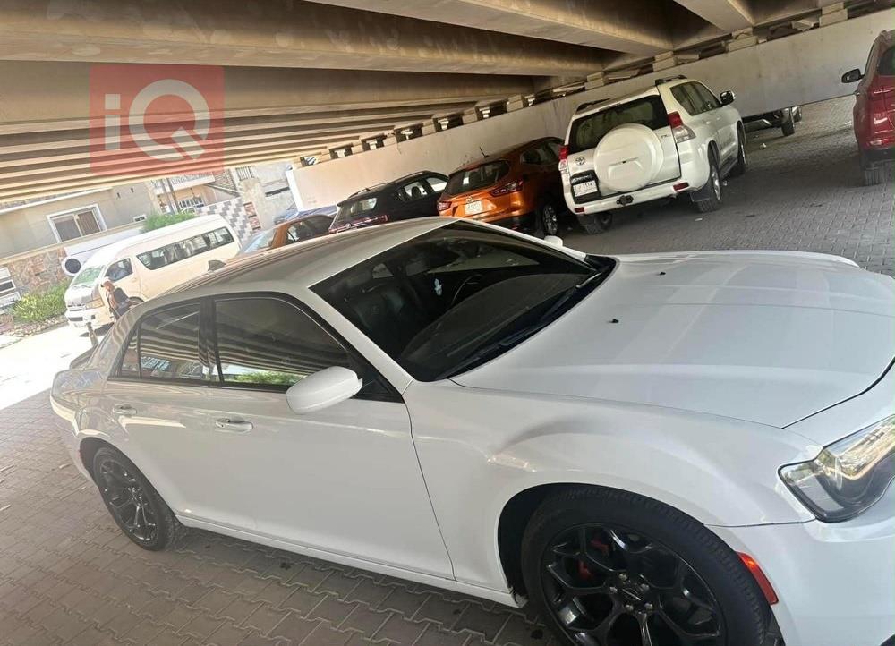 كرايسلر 300